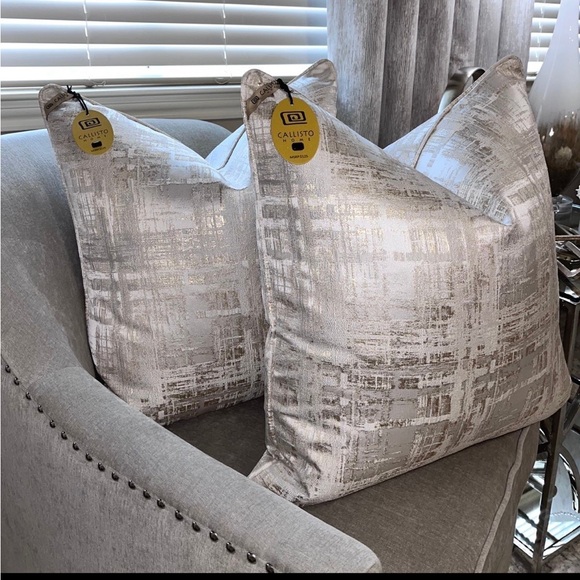 1-NWT CALLISTO HOME DECORATIVE PILLOW (Please read description for details) - Picture 9 of 11